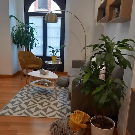 アパート Menval16 *